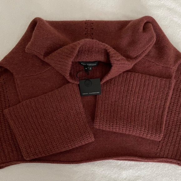 ***NEW*** Skull Cashmere Rust Mock Neck Sweater Size M NWT - Picture 3 of 5